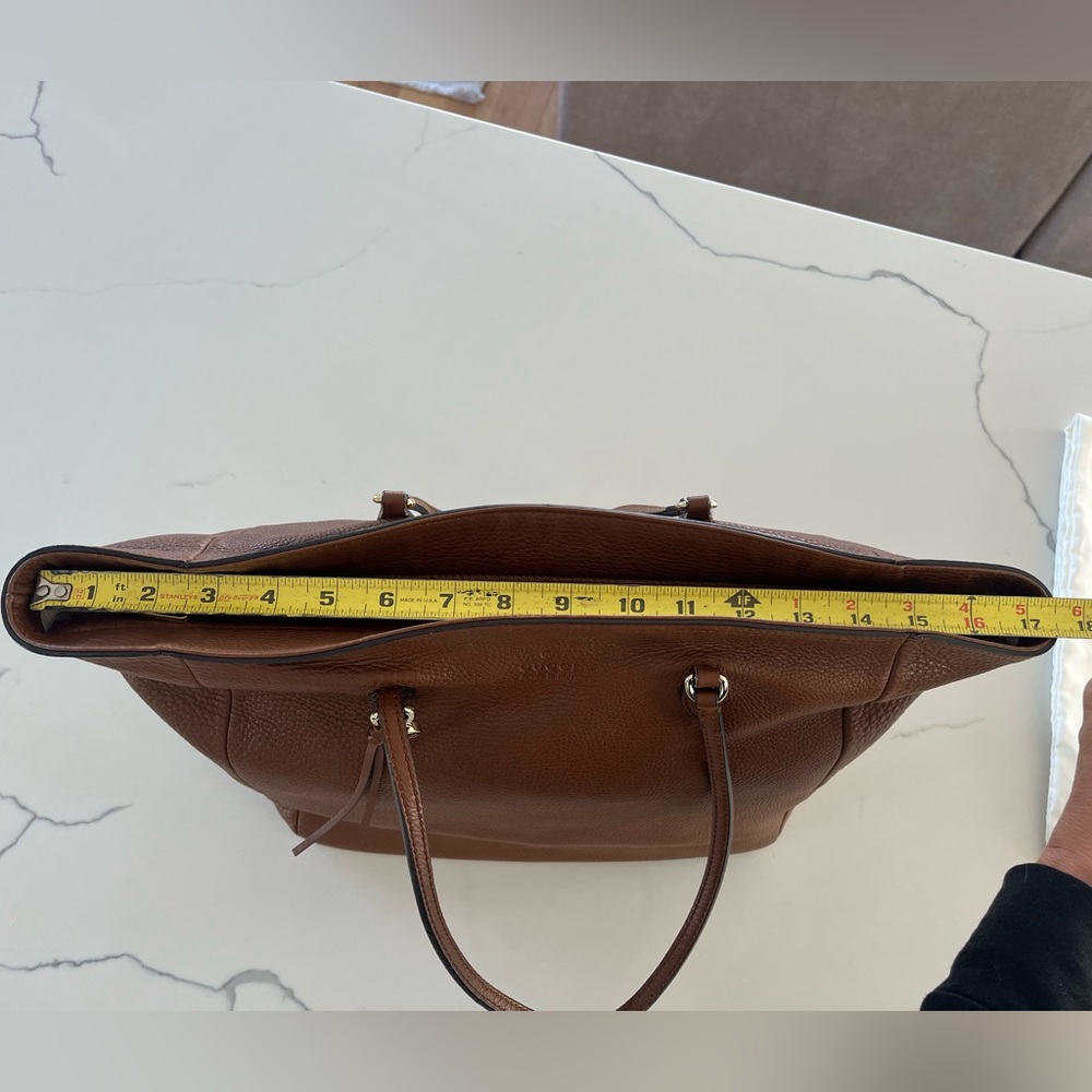 Gucci - Interlocking GG Bree Large Brown Pebbled Leather Tote Bag Shoulder Bag - Picture 14 of 17